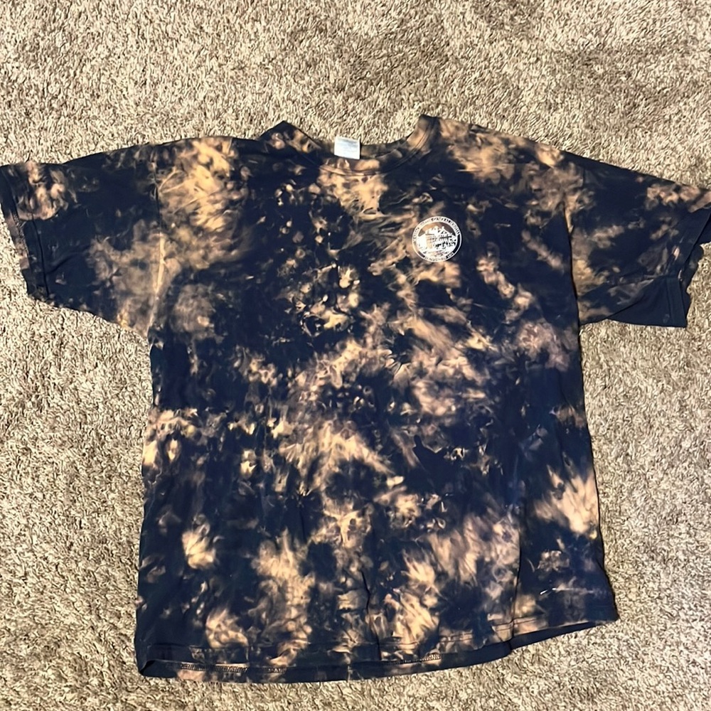 tie-dye t-shirt